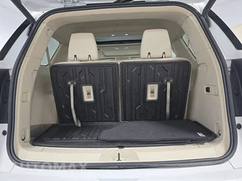 2022 GMC Acadia Denali 5SA - miniatura 17