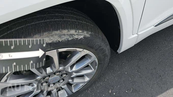 2022 GMC Acadia Denali 5SA - miniatura 21