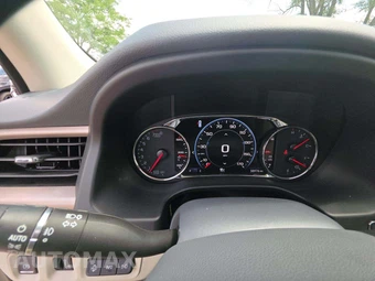 2022 GMC Acadia Denali 5SA - miniatura 9