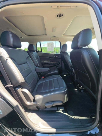 2022 GMC Acadia Denali 5SA - miniatura 14