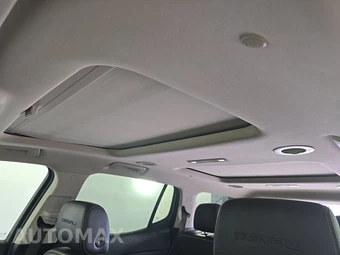 2022 GMC Acadia Denali 5SA - miniatura 15