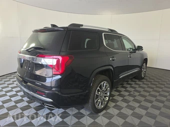 2022 GMC Acadia Denali 5SA - miniatura 4