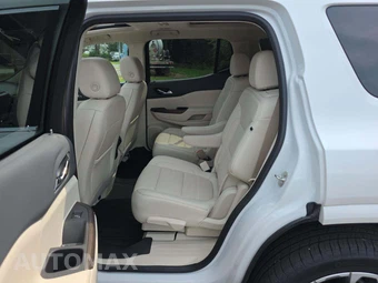 2022 GMC Acadia Denali 5SA - miniatura 10