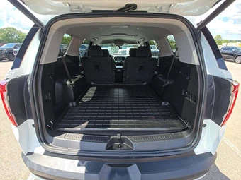 2022 GMC Acadia SLE 3SA - miniatura 11