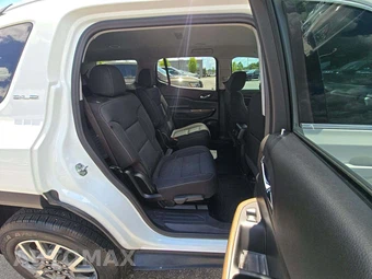 2022 GMC Acadia SLE 3SA - miniatura 13