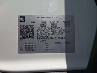 2022 GMC Acadia SLE 3SA - miniatura 2