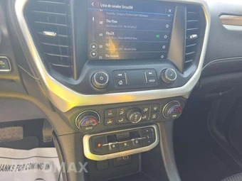 2022 GMC Acadia SLE 3SA - miniatura 10