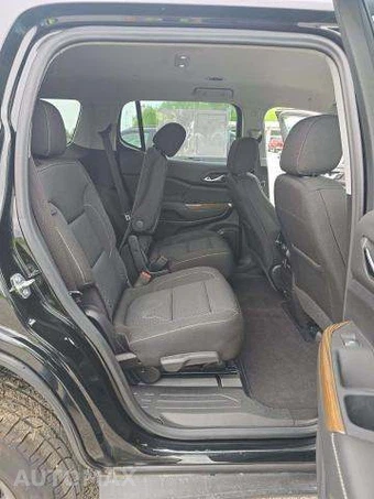 2022 GMC Acadia SLE 3SA - miniatura 18