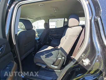 2022 GMC Acadia SLE 3SA - miniatura 13