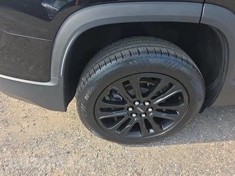 2022 GMC Acadia SLT 4SA - miniatura 10