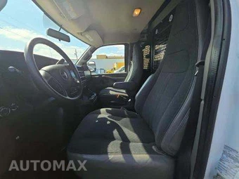 2022 GMC Savana 2500 Cargo Van 1WT 135.2" WB - miniatura 6