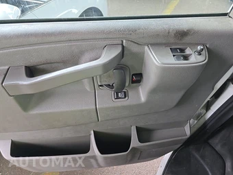 2022 GMC Savana 2500 Cargo Van 1WT 135.2" WB - miniatura 9