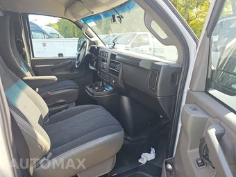2022 GMC Savana 2500 Cargo Van 1WT 135.2" WB - miniatura 8
