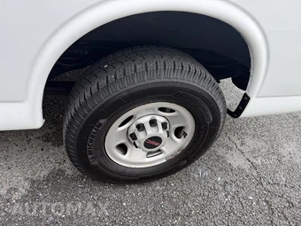 2022 GMC Savana 2500 Cargo Van 1WT 135.2" WB - miniatura 14