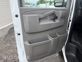 2022 GMC Savana 2500 Cargo Van 1WT 135.2" WB - miniatura 15
