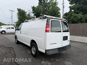 2022 GMC Savana 2500 Cargo Van 1WT 135.2" WB - miniatura 8