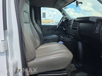 2022 GMC Savana 3500 Cargo Van 1WT 155.2" WB - miniatura 8