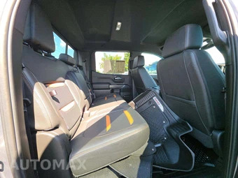 2022 GMC Sierra 1500 Limited AT4 Crew Cab Medium Bed - miniatura 16