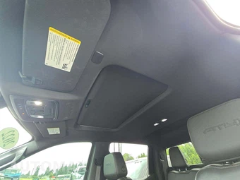 2022 GMC Sierra 1500 Limited AT4 Crew Cab Short Bed - miniatura 8