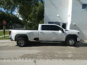 2022 GMC Sierra 3500 Denali HD Crew Cab Long Bed 5SA DRW - samochód z USA z aukcji Manheim, oferta Kup Teraz w AUTOMAX