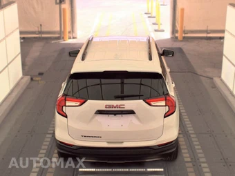 2022 GMC Terrain SLT 4SA - miniatura 5