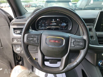 2022 GMC Yukon AT4 - miniatura 10