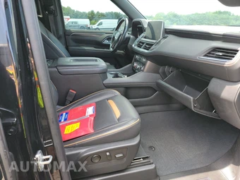 2022 GMC Yukon AT4 - miniatura 8