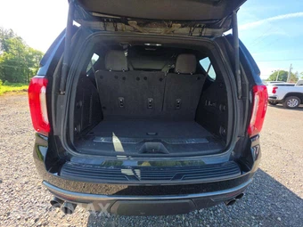 2022 GMC Yukon AT4 - miniatura 12