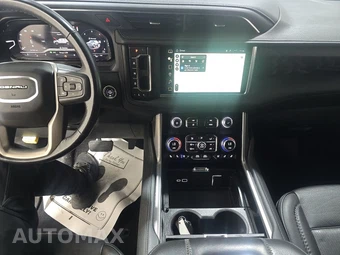2022 GMC Yukon Denali - miniatura 11