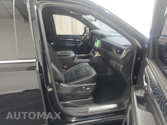 2022 GMC Yukon Denali - miniatura 8