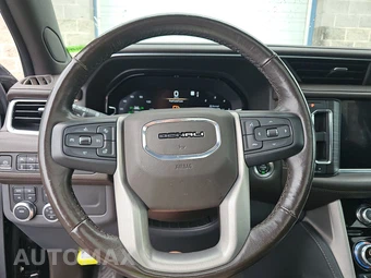 2022 GMC Yukon Denali - miniatura 10