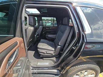 2022 GMC Yukon Denali - miniatura 13