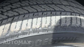 2022 GMC Yukon Denali 5SA - miniatura 25