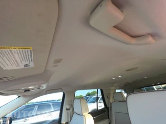 2022 GMC Yukon Denali 5SA - miniatura 15