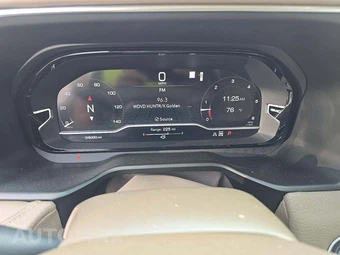 2022 GMC Yukon Denali 5SA - miniatura 9