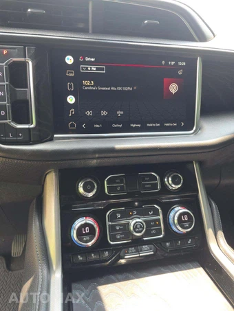 2022 GMC Yukon Denali 5SA - miniatura 10