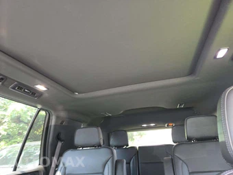 2022 GMC Yukon Denali 5SA - miniatura 11