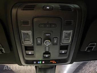2022 GMC Yukon Denali 5SA - miniatura 23