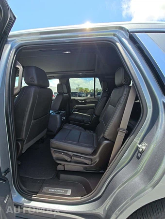 2022 GMC Yukon Denali 5SA - miniatura 13