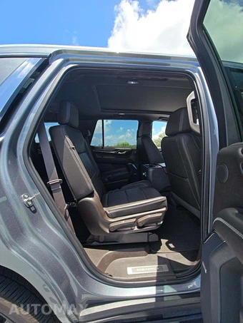 2022 GMC Yukon Denali 5SA - miniatura 17
