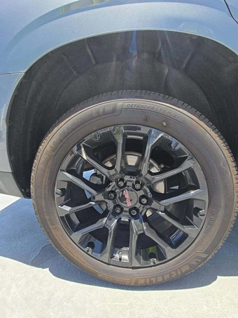 2022 GMC Yukon Denali 5SA - miniatura 22