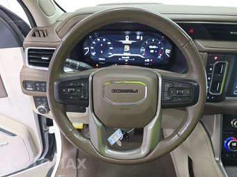 2022 GMC Yukon Denali 5SA - miniatura 10