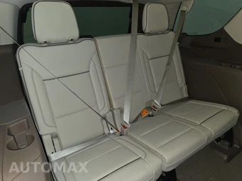 2022 GMC Yukon Denali 5SA - miniatura 14