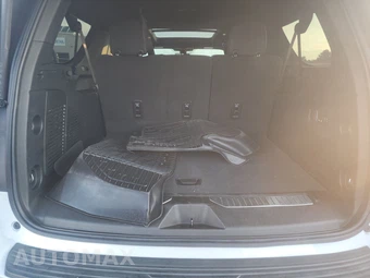 2022 GMC Yukon Denali XL 5SA - miniatura 16