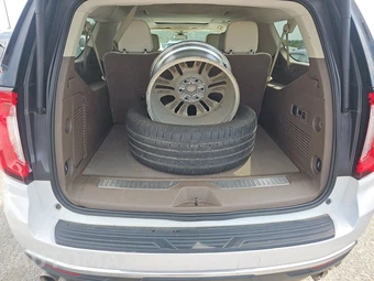 2022 GMC Yukon Denali XL 5SA - miniatura 17