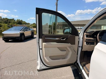 2022 GMC Yukon Denali XL 5SA - miniatura 12