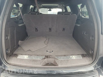 2022 GMC Yukon Denali XL 5SA - miniatura 17