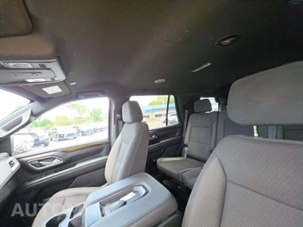 2022 GMC Yukon SLE - miniatura 11