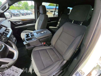 2022 GMC Yukon SLE - miniatura 6
