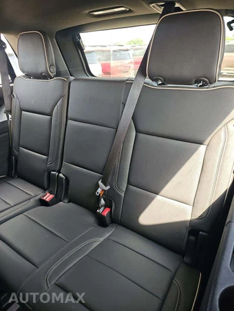 2022 GMC Yukon SLT - miniatura 11